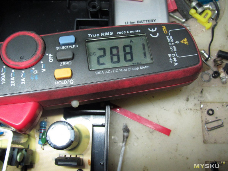 Зарядное устройство для аккумуляторов к электроинструменту Makita 14.4 и 18V, 3A