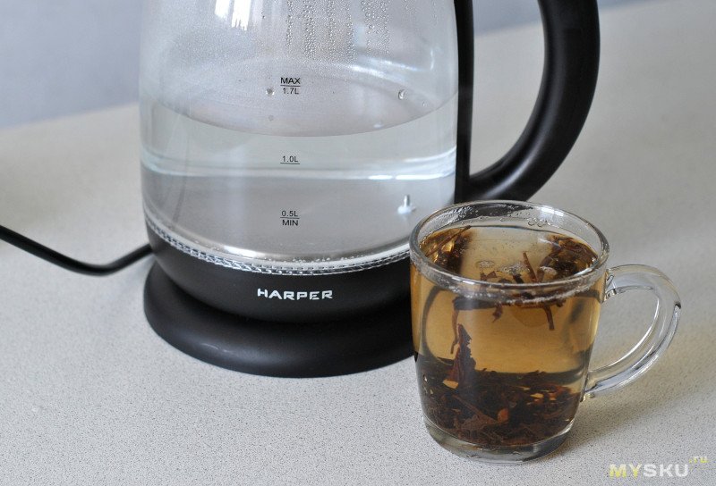Электрический чайник Harper HWK-GD04: не только кипяток