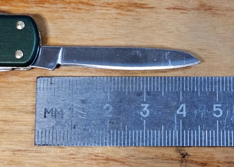 Нож-брелок NexTool Mini Pocket Knife - Victorinox Classic для экономных. Или нет?