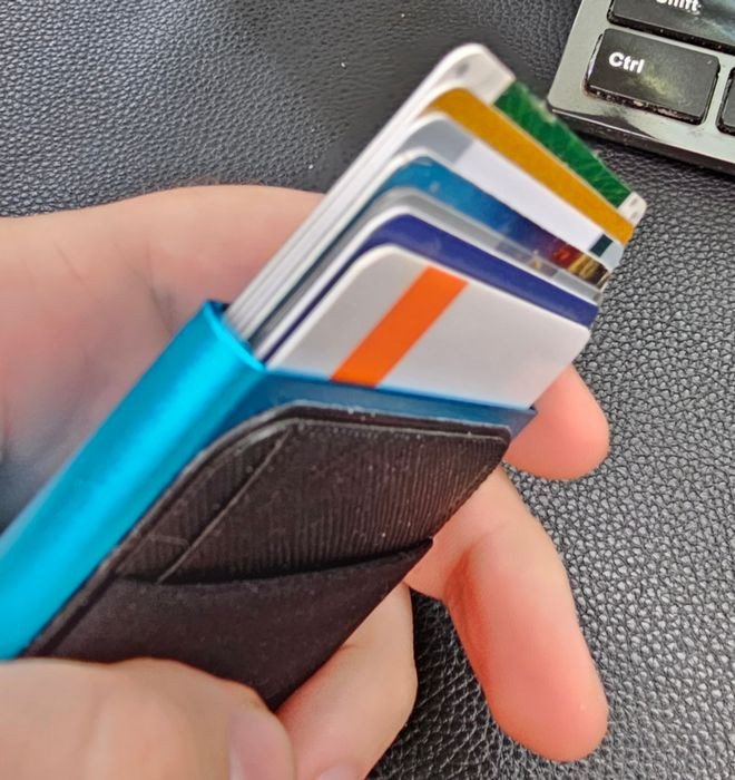 Компактный бумажник для банковских карт