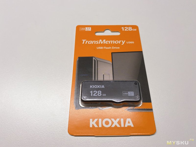 Объем памяти 128 гб. Kioxia TRANSMEMORY.
