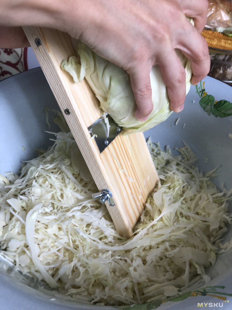 Шинковочный нож для капусты с двойным лезвием
