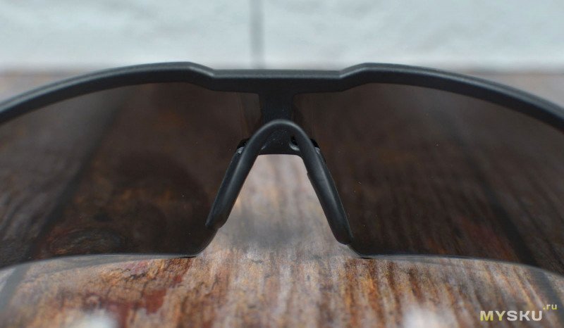 Защитные затемнённые очки Milwaukee Enhanced