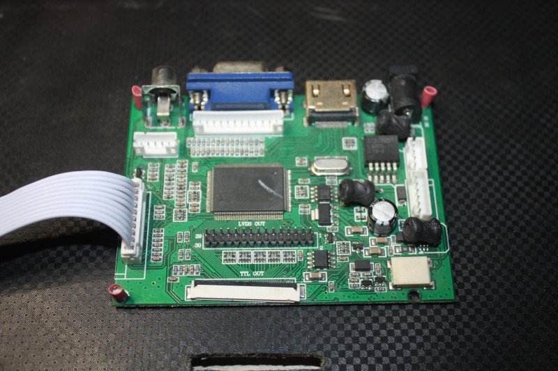 Контроллер LCD матриц PCB800099. Собираем монитор из DVD-плеера
