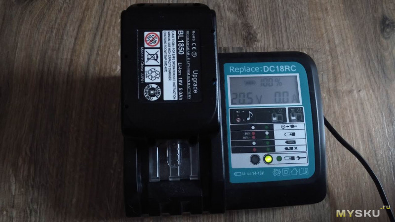DC18RC зарядное устройство для аккумуляторов к электроинструменту Makita 14,4 В/18 В