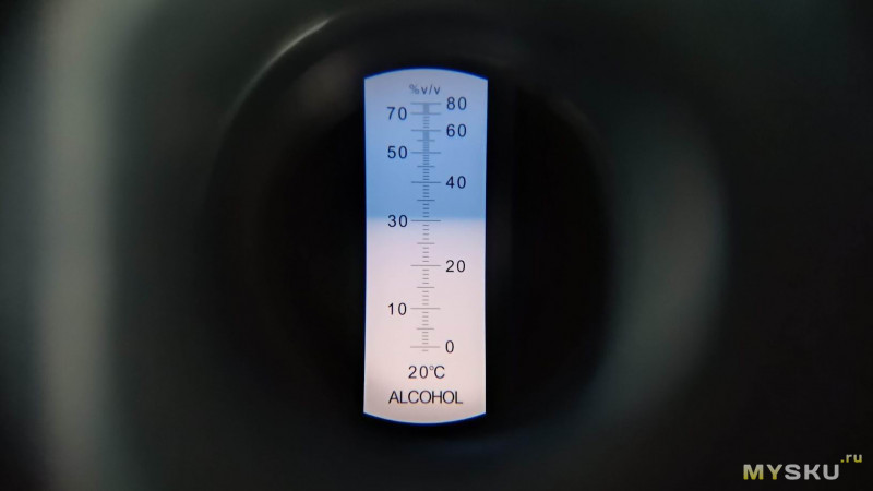 Рефрактометр спиртовой 0 - 80%. Проверяем влияние различных веществ на измерение крепости спиртового раствора.