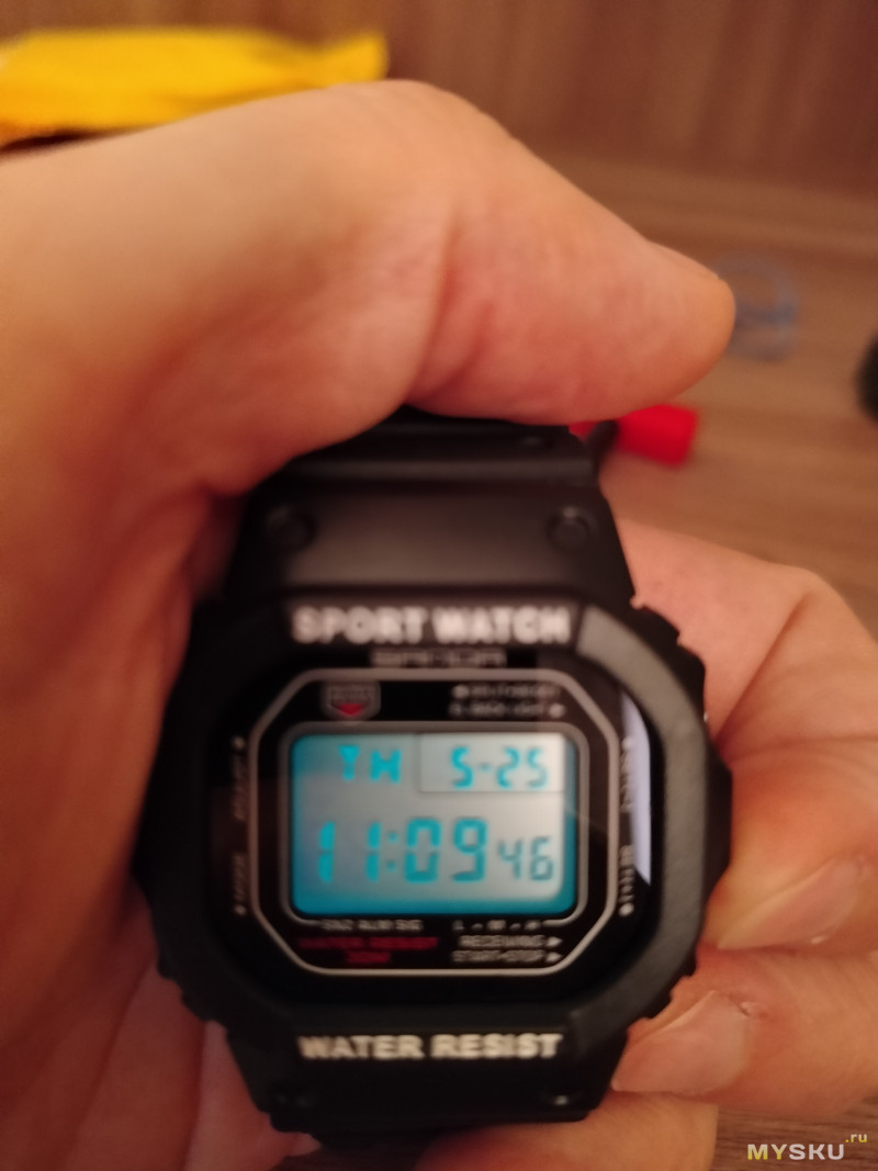 Электронные наручные часы Sanda (оммаж на Casio 5600)
