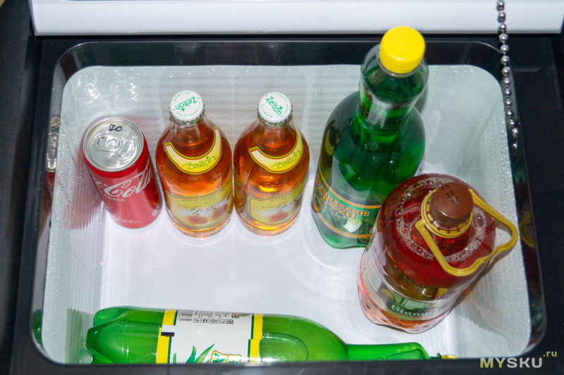 Автомобильный холодильник Hcalory объемом 25 литров
