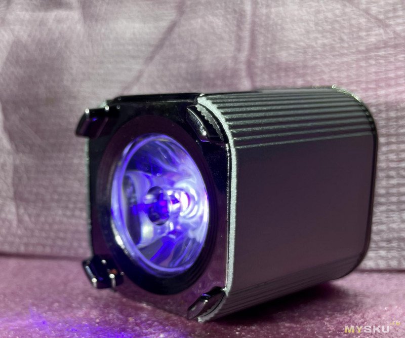 Мощный UV аккумуляторный фонарик, для сушки лака, клея, маски.