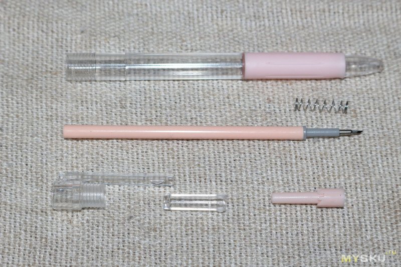 Ручка-нож для ажурного вырезания из бумаги и других тонких материалов и т.д.