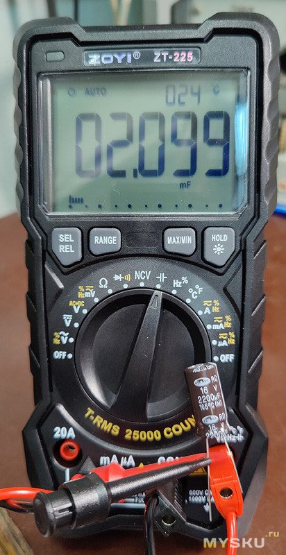 Мультиметр ZOYI ZT-225. 25000 отсчетов по 12 копеек за отсчет...