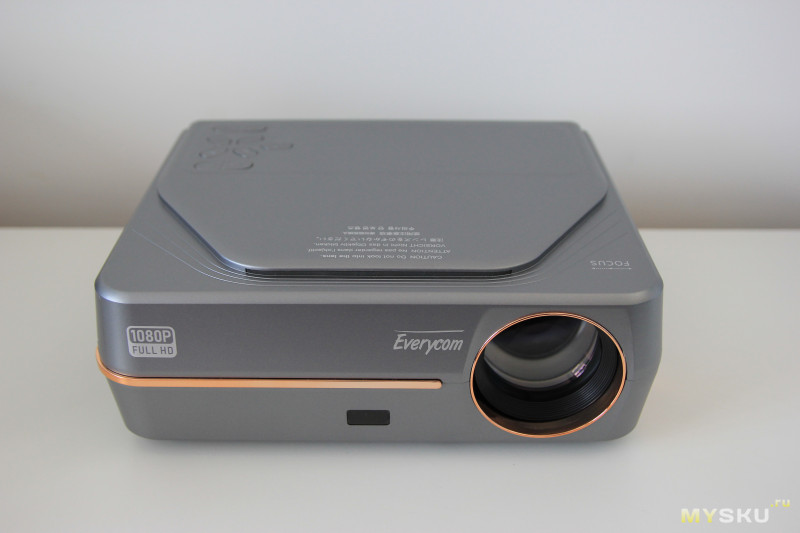 Full HD проектор Everycom YG627 - хорошая цветопередача и поддержка АС3