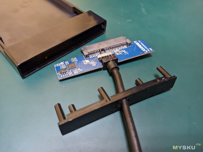 Кейс UGREEN HDD 2.5 SATA to USB 3.0. Переносной, "хвостатый" друг жестких дисков