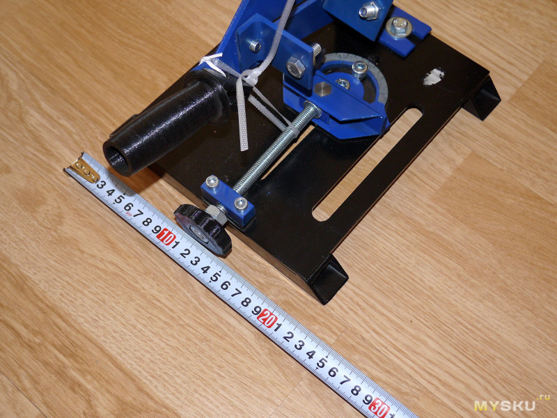 Стойка для «болгарки» 115–125 мм. Режем металл ровно и аккуратно