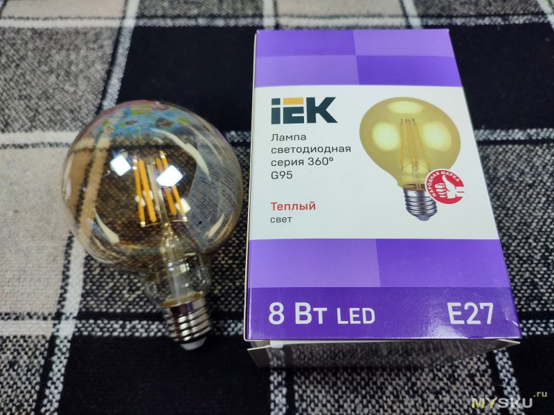 Филаментная лампа IEK FIL Gold G95 8Вт. Очень большая "груша" с маленьким обманом